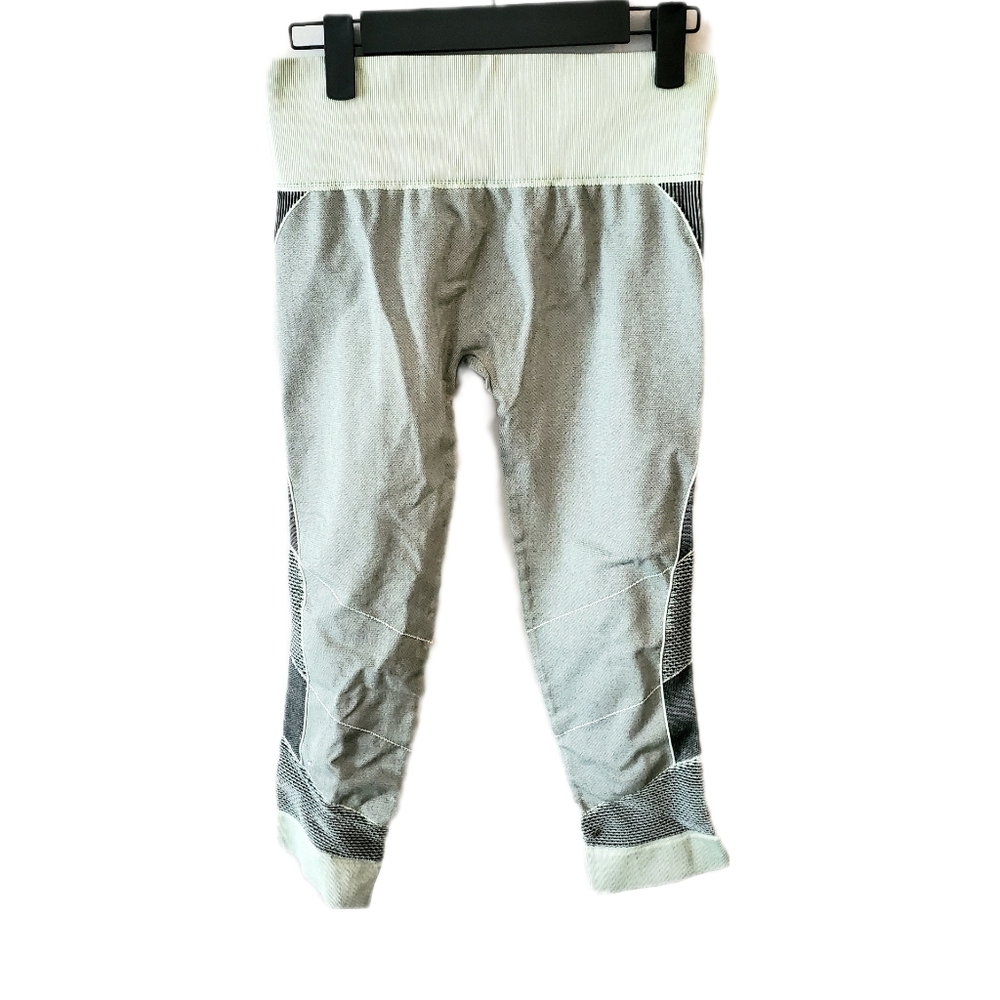 NUX SZ Large Vivian Capri crop pant Carbon 38 Green Mesh Ankle Ribbed Leggings